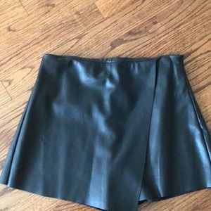 Vestique vegan leather skort